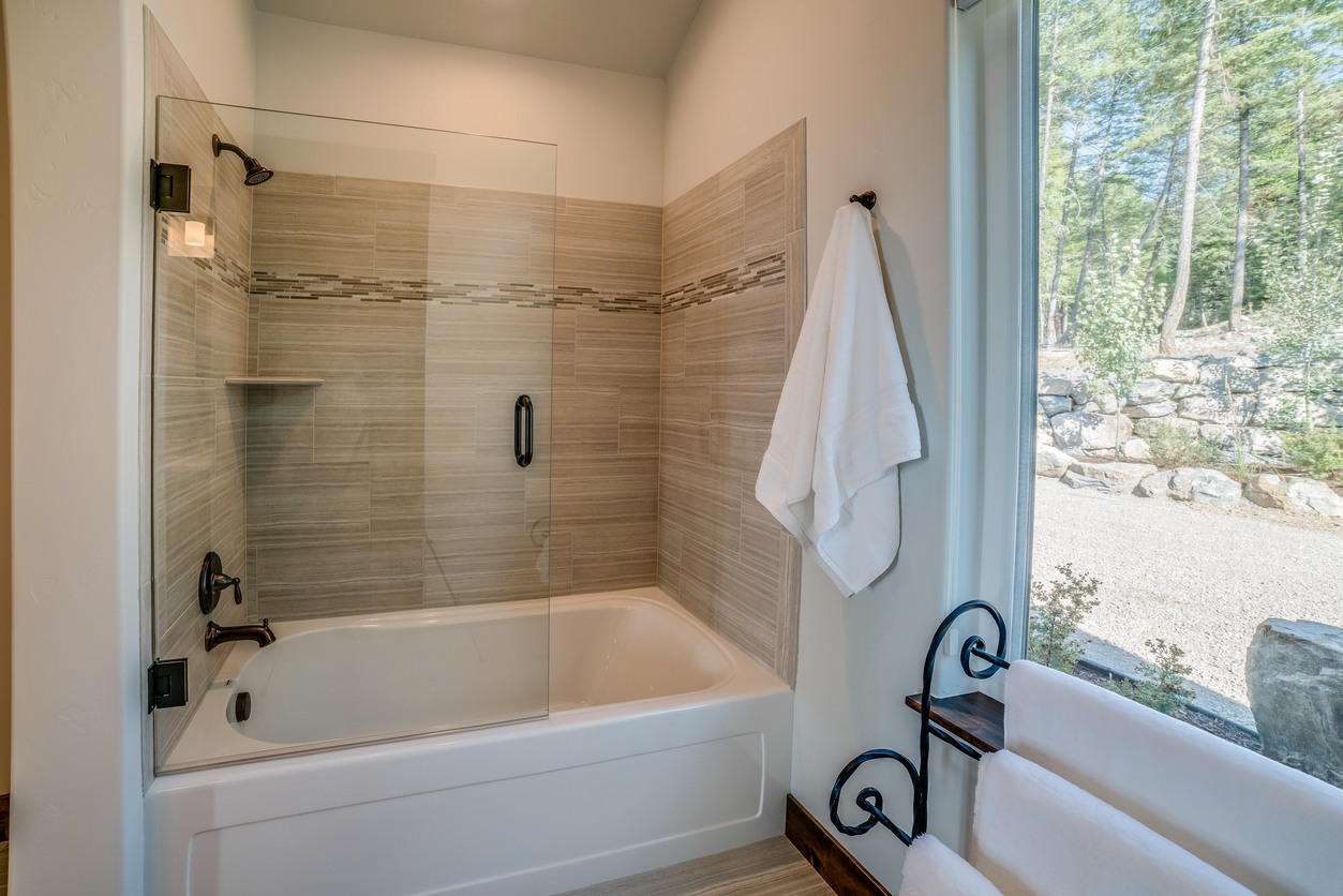 Shower & Tub Installation in Cherryvale